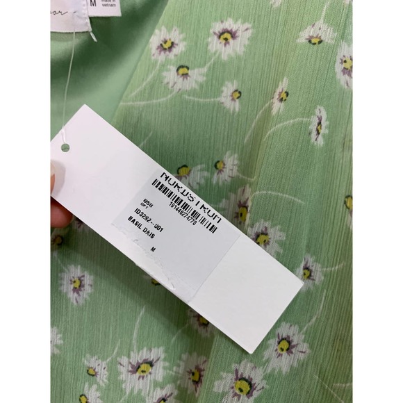 All in favor simone green floral wrap mini dress size Medium NWT‎ - Picture 6 of 7